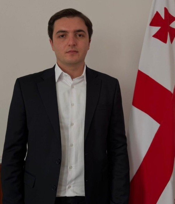 ლაშა მუქერია